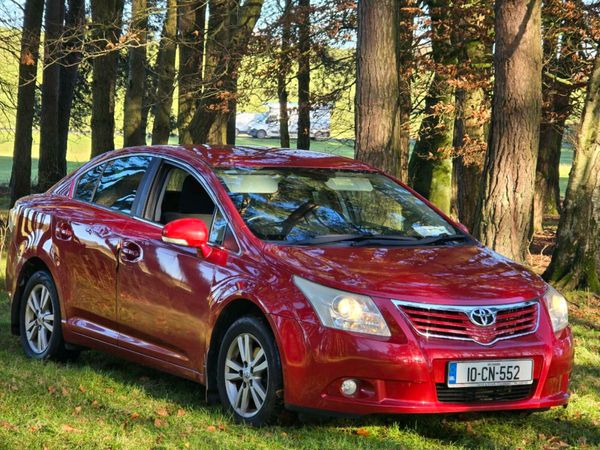 Toyota Avensis Saloon, Diesel, 2010, Red