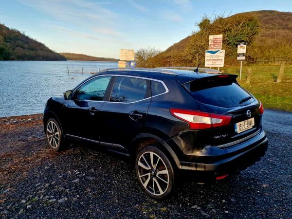 Nissan Qashqai Hatchback, Diesel, 2015, Black