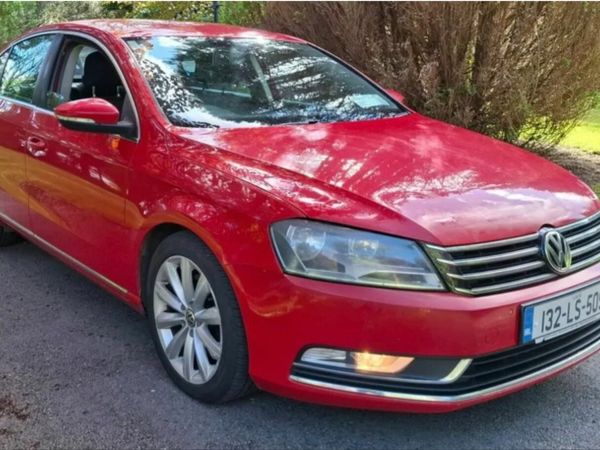 Volkswagen Passat Saloon, Diesel, 2013, Red