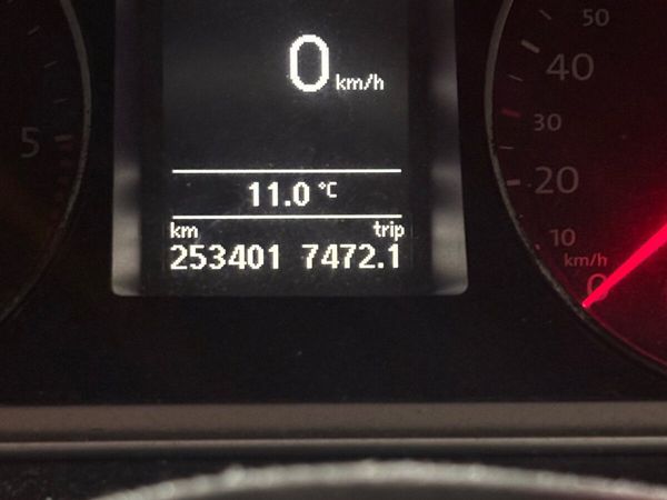 Volkswagen Passat Saloon, Diesel, 2011, Red