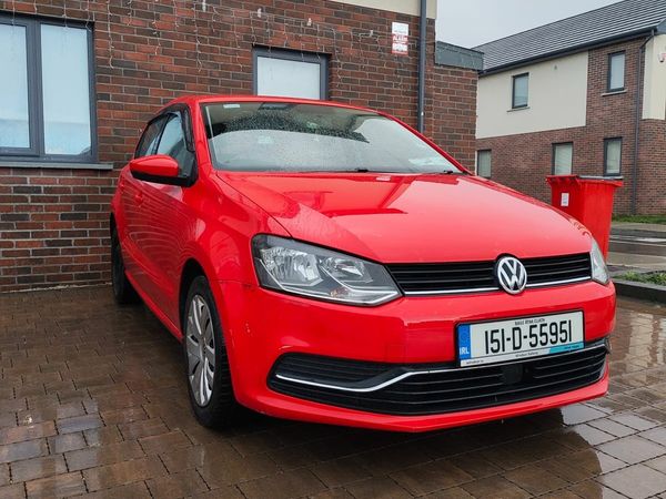 Volkswagen Polo Hatchback, Petrol, 2015, Red