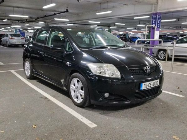 Toyota Auris Hatchback, Diesel, 2009, Black