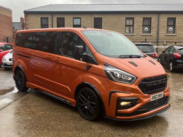 Ford Tourneo Minibus, Diesel, 2022, Orange