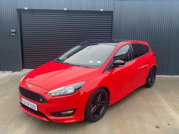 Ford Focus Hatchback, Diesel, 2016, Red