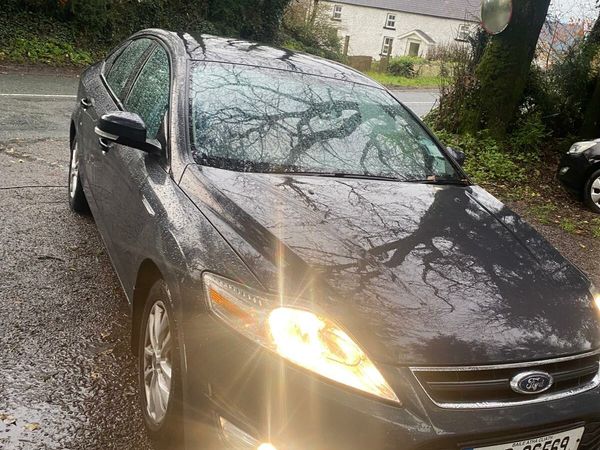 Ford Mondeo Saloon, Diesel, 2011, Blue