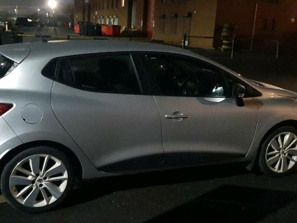 Renault Clio Hatchback, Petrol, 2016, Silver