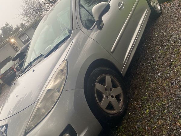 Peugeot 207 Hatchback, Petrol, 2011, Grey