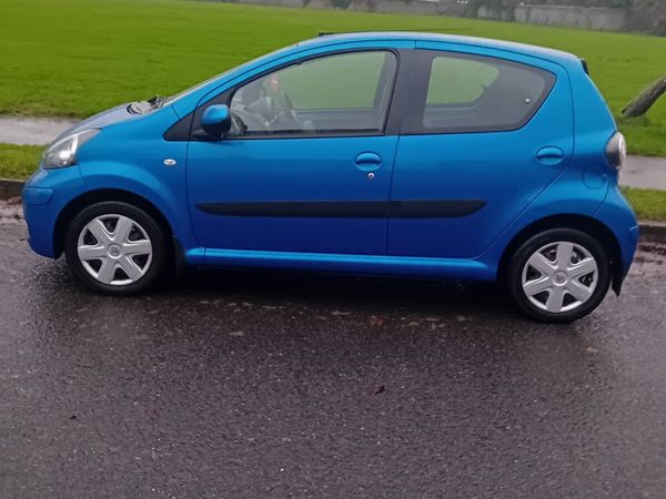 Toyota Aygo Hatchback, Petrol, 2010, Blue