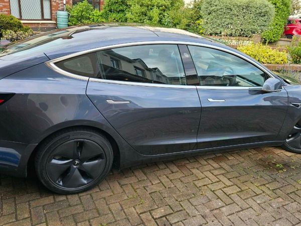 Tesla Model 3 Saloon, Electric, 2020, Grey