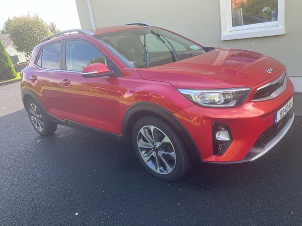 Kia Stonic Estate/Jeep, Petrol, 2019, Red