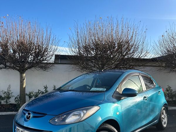 Mazda Demio MPV, Petrol, 2013, Blue