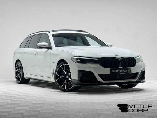 BMW 5-Series Estate, Petrol Plug-in Hybrid, 2023, White