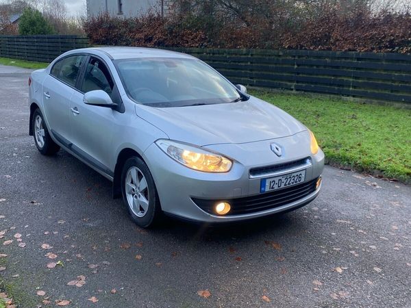 Renault Fluence Saloon, Diesel, 2012, Silver