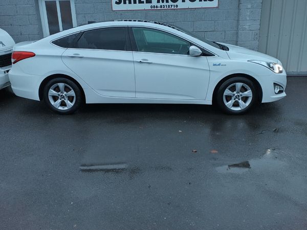 Hyundai i40 Saloon, Diesel, 2014, White