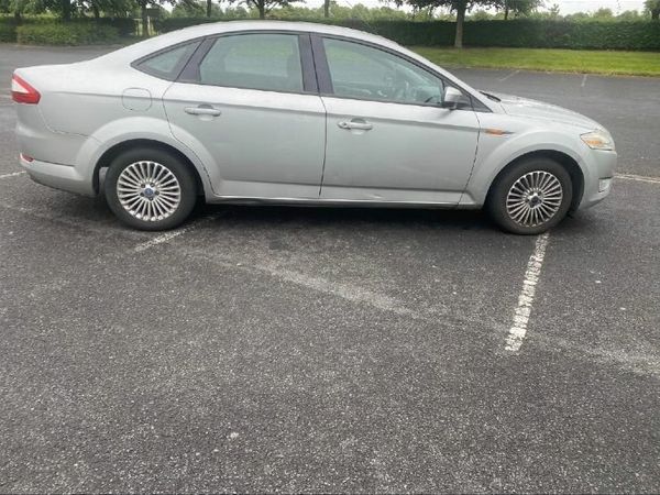 Ford Mondeo Saloon, Petrol, 2008, Silver