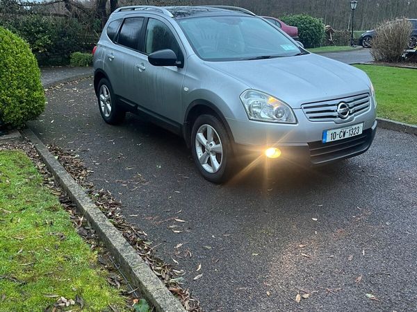 Nissan Qashqai+2 Hatchback, Diesel, 2010, Silver