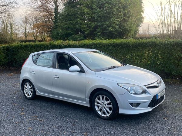 Hyundai i30 Hatchback, Diesel, 2010, Silver