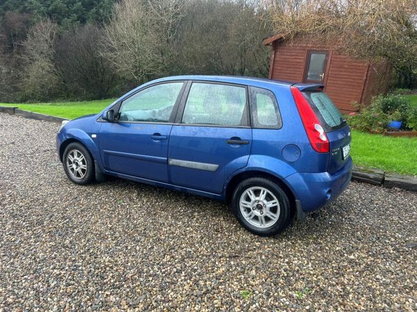 Ford Fiesta Hatchback, Petrol, 2009, Blue