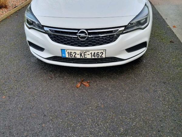 Opel Astra Hatchback, Diesel, 2016, White