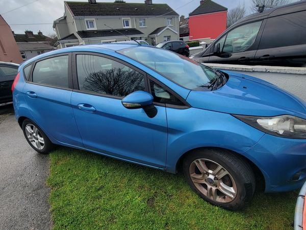 Ford Fiesta Hatchback, Petrol, 2009, Blue