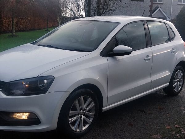 Volkswagen Polo Hatchback, Petrol, 2017, White