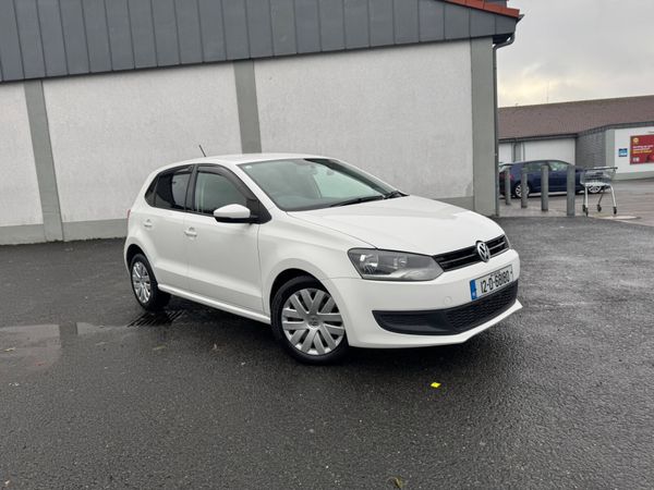 Volkswagen Polo Hatchback, Petrol, 2012, White