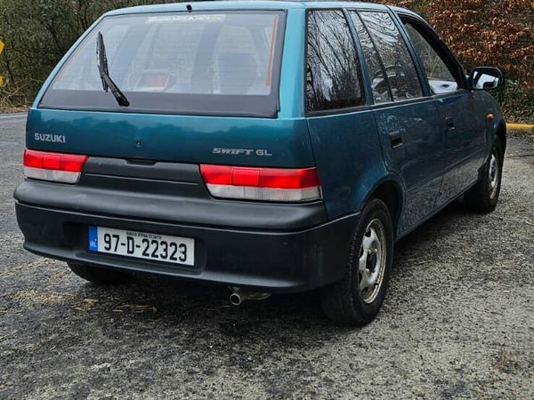 Suzuki Swift Hatchback, Petrol, 1997, Green