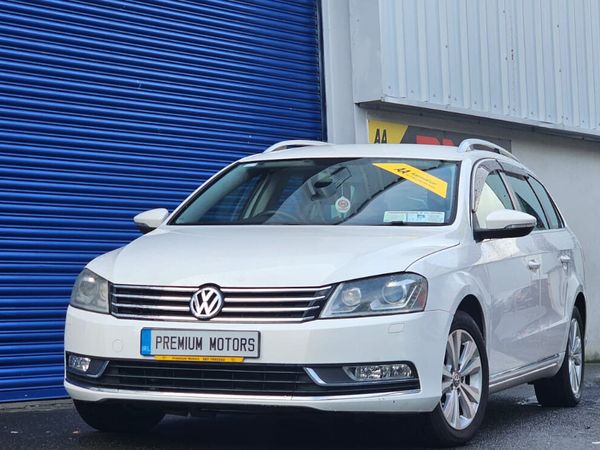 Volkswagen Passat Estate, Petrol, 2012, White