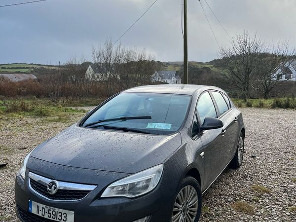 Vauxhall Astra Hatchback, Diesel, 2011, Grey