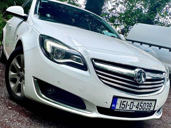 Vauxhall Insignia Hatchback, Diesel, 2015, White