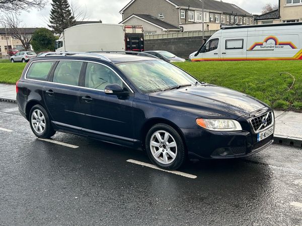 Volvo V70 Estate, Diesel, 2010, Blue