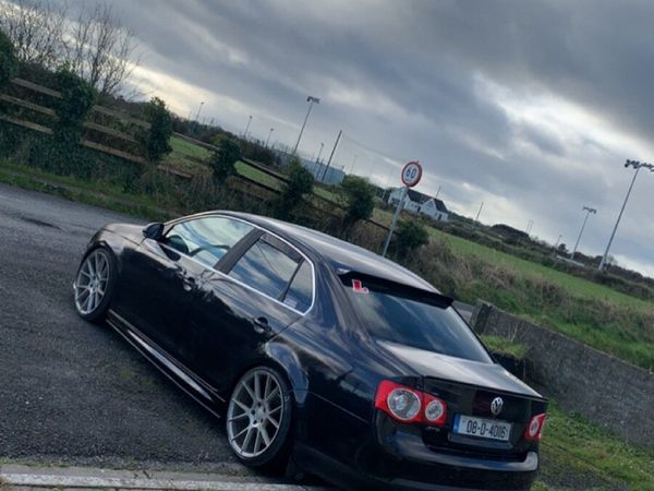 Volkswagen Jetta Saloon, Petrol, 2008, Black