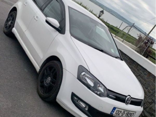 Volkswagen Polo Hatchback, Diesel, 2013, White