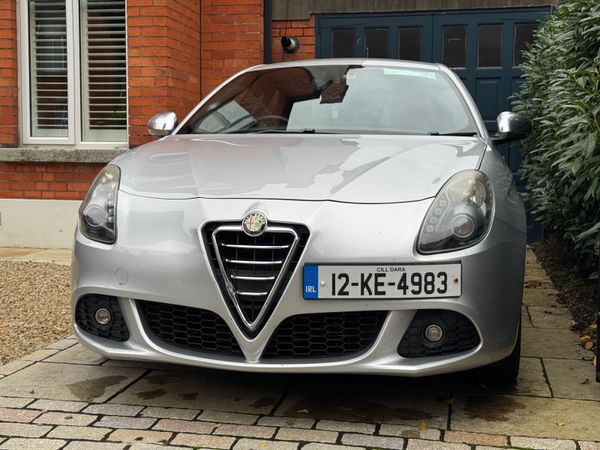 Alfa Romeo Giulietta Hatchback, Diesel, 2012, Silver