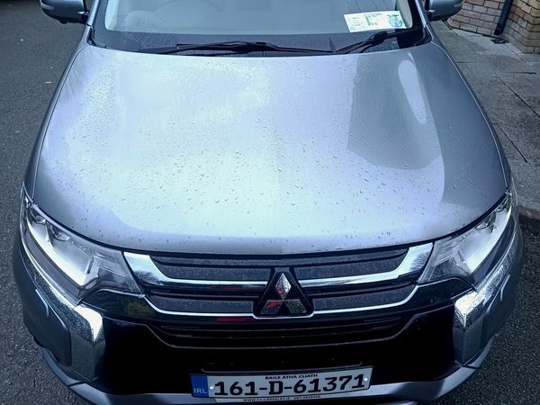 Mitsubishi Outlander SUV, Petrol Plug-in Hybrid, 2016, Grey