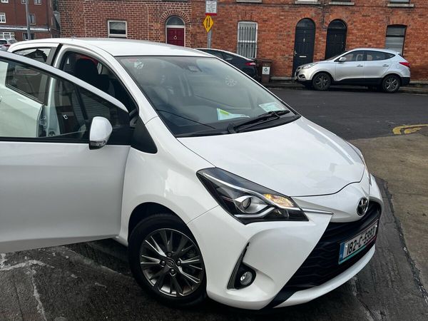 Toyota Yaris Hatchback, Petrol, 2018, White