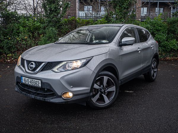 Nissan Qashqai Hatchback, Diesel, 2015, Silver
