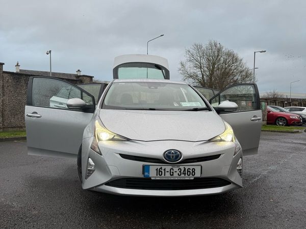 Toyota Prius Hatchback, Petrol Hybrid, 2016, Silver