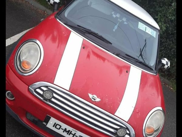 Mini Cooper Hatchback, Petrol, 2010, Red