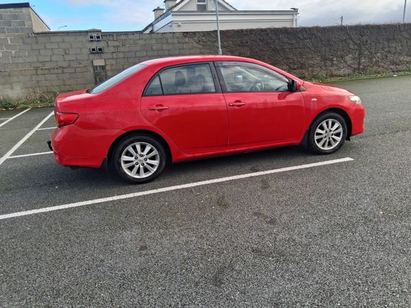 Toyota Corolla Saloon, Petrol, 2008, Red