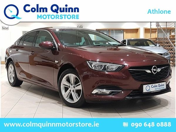 Opel Insignia Hatchback, Diesel, 2018, Red
