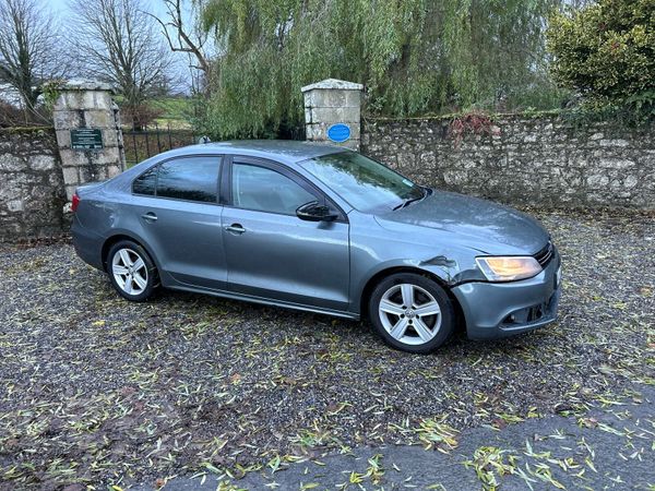 Volkswagen Jetta Saloon, Diesel, 2014, Grey