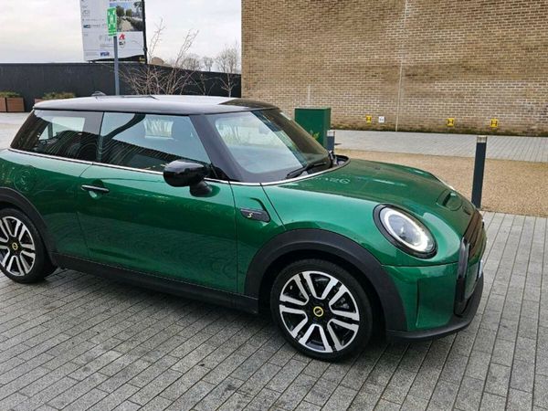 Mini Cooper Hatchback, Electric, 2021, Green