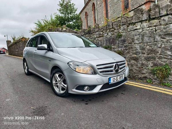 Mercedes-Benz B-Class MPV, Diesel, 2012, Silver