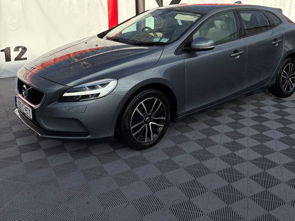 Volvo V40 Estate, Petrol, 2019, Grey