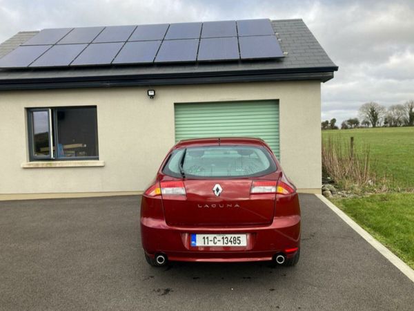 Renault Laguna Hatchback, Diesel, 2011, Red
