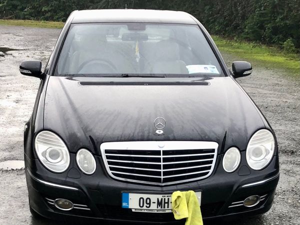 Mercedes-Benz E-Class Saloon, Diesel, 2009, Black