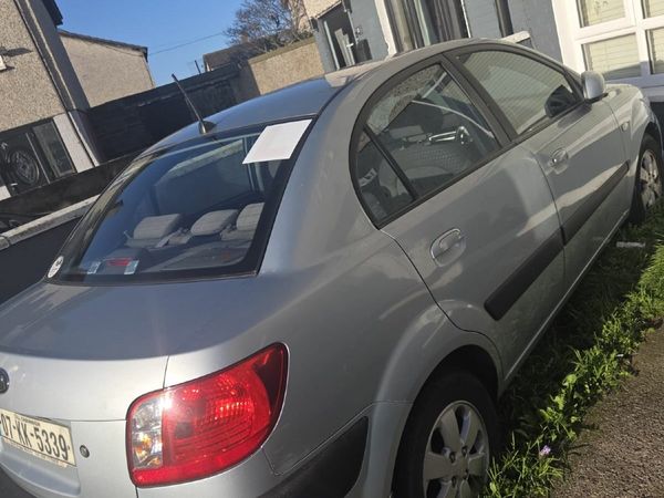 Kia Rio Saloon, Petrol, 2007, Silver