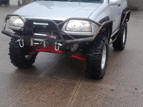 Suzuki Grand Vitara SUV, Petrol, 2002, Silver