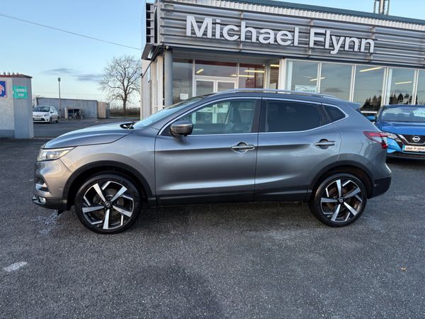Nissan Qashqai Hatchback, Diesel, 2018, Grey